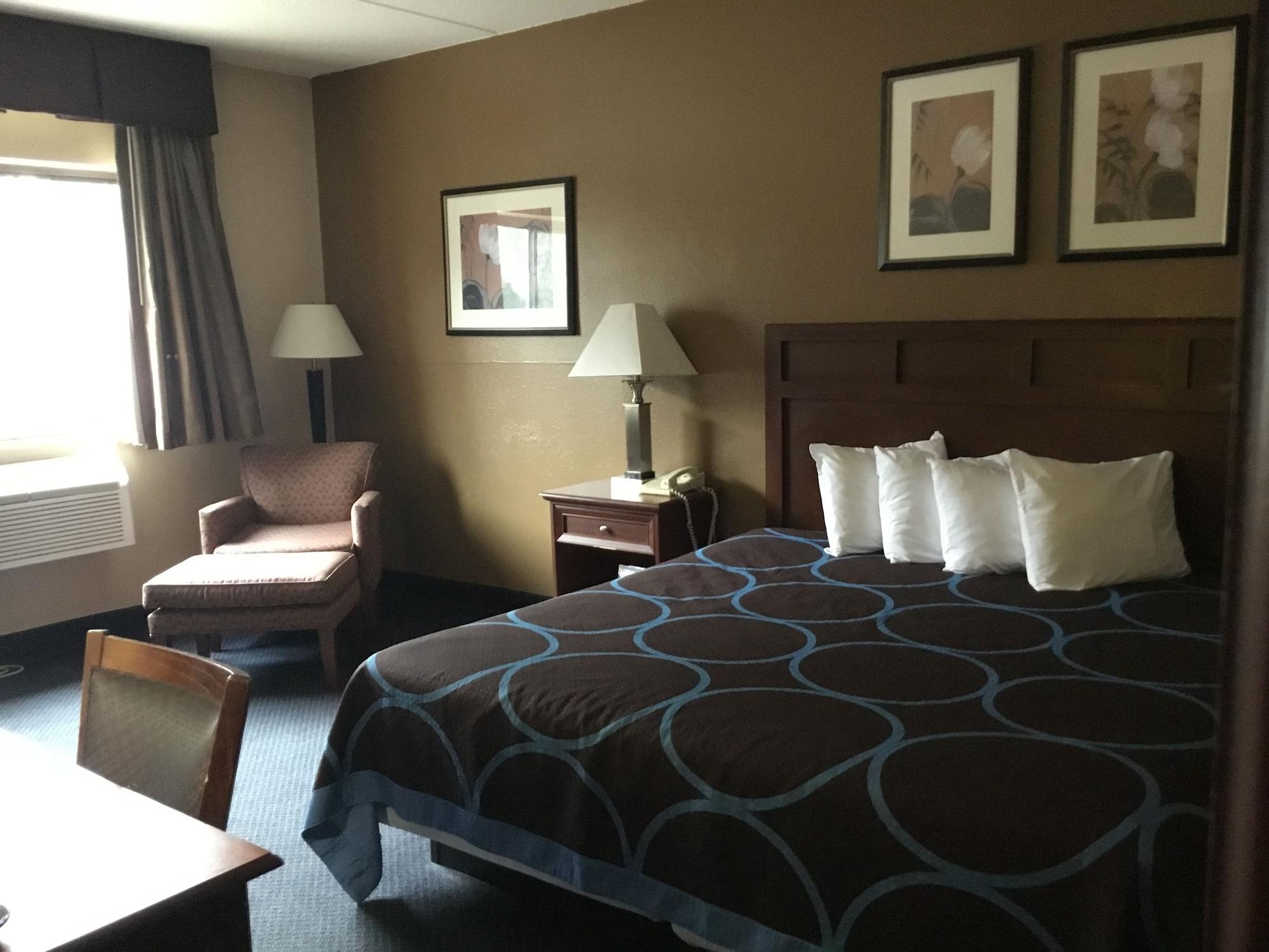 Super 8 By Wyndham Manchester Airport Bagian luar foto