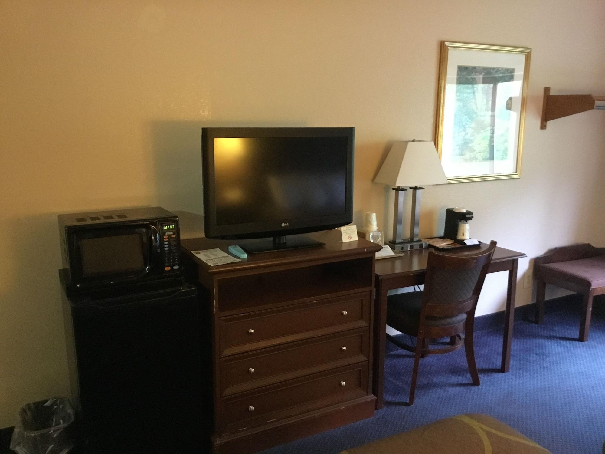 Super 8 By Wyndham Manchester Airport Bagian luar foto