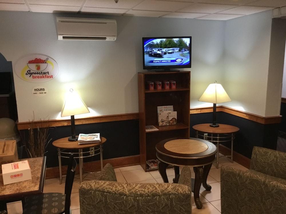 Super 8 By Wyndham Manchester Airport Bagian luar foto