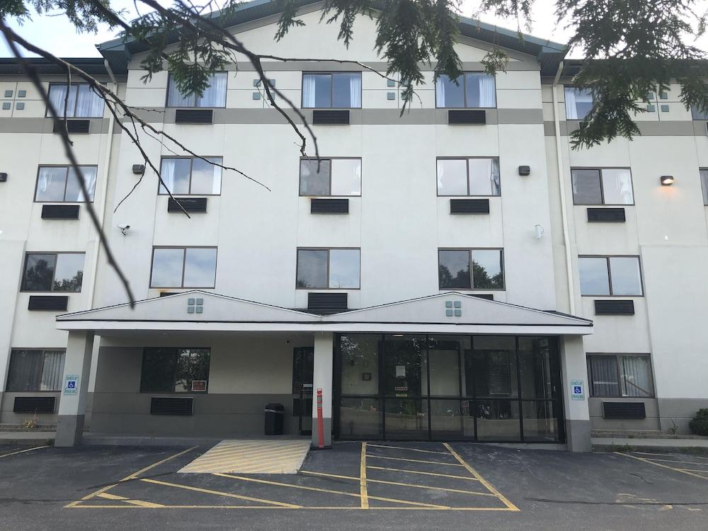 Super 8 By Wyndham Manchester Airport Bagian luar foto